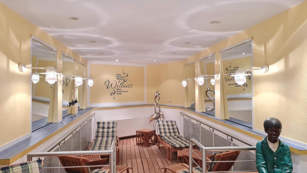 Hotel Zur Post Waldbreitbach エクステリア 写真