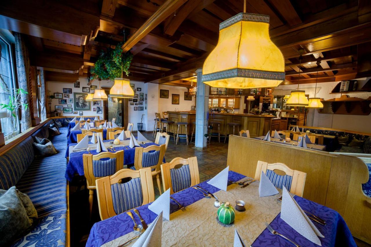 Hotel Zur Post Waldbreitbach エクステリア 写真