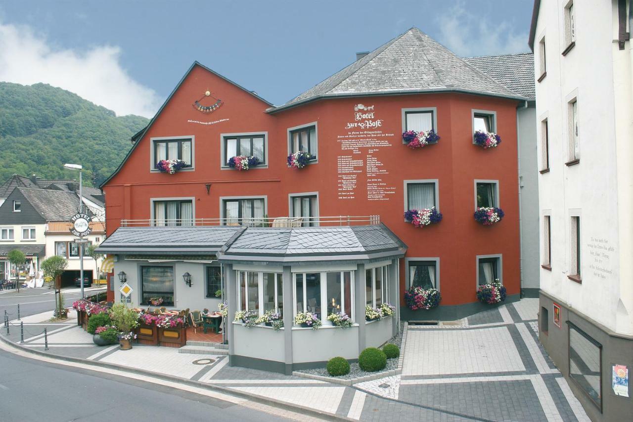Hotel Zur Post Waldbreitbach エクステリア 写真