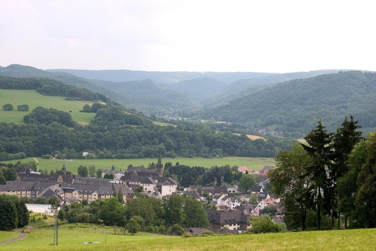 Hotel Zur Post Waldbreitbach エクステリア 写真